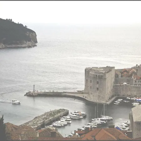 Sea View 3*